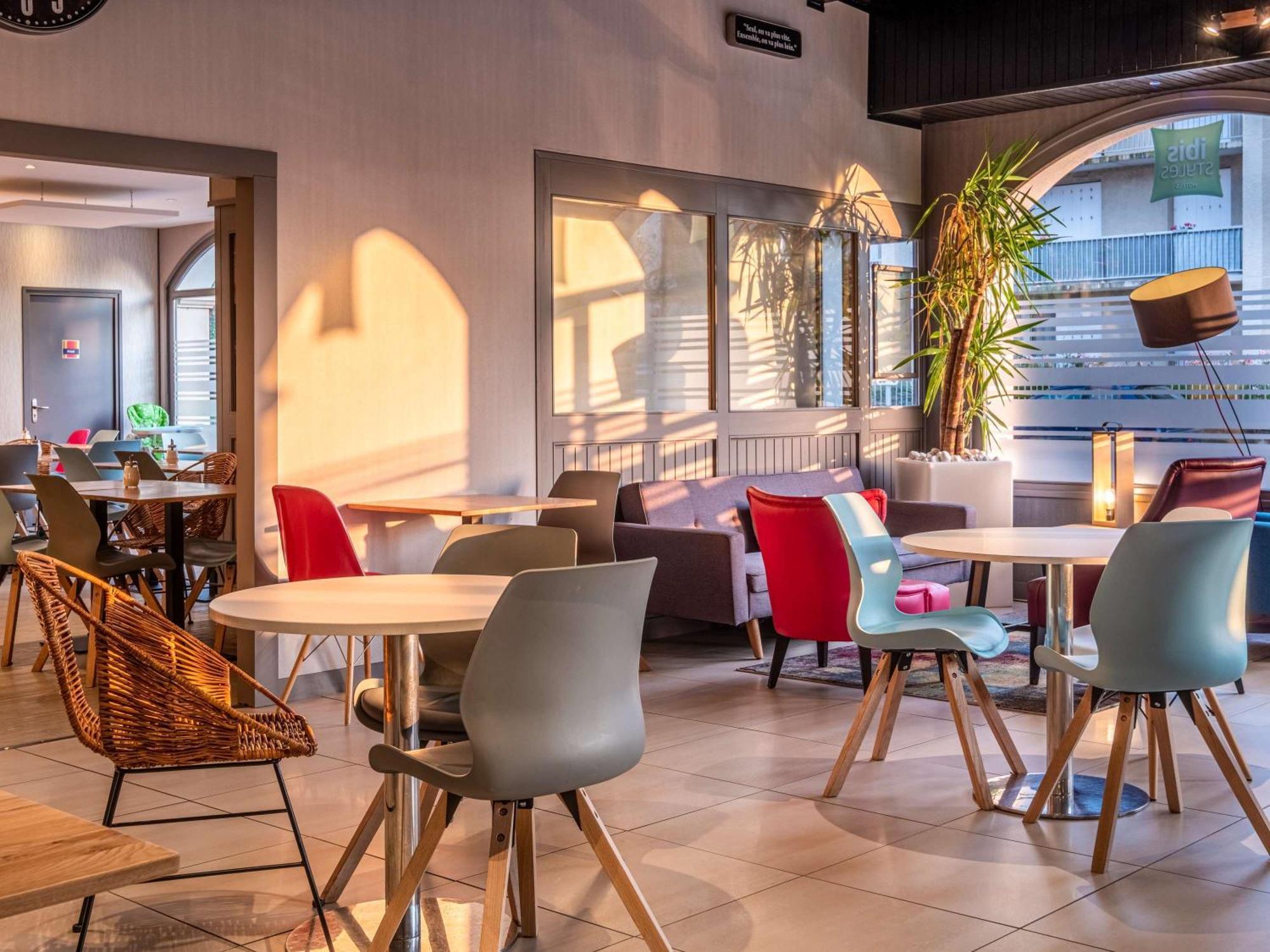 Hotel Ibis Styles Blois Centre Gare Exterior foto