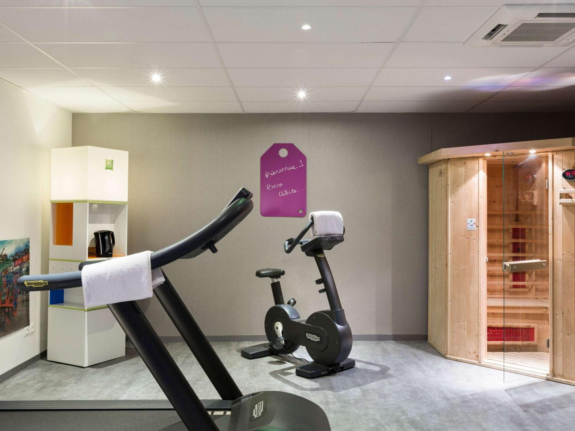 Hotel Ibis Styles Blois Centre Gare Exterior foto